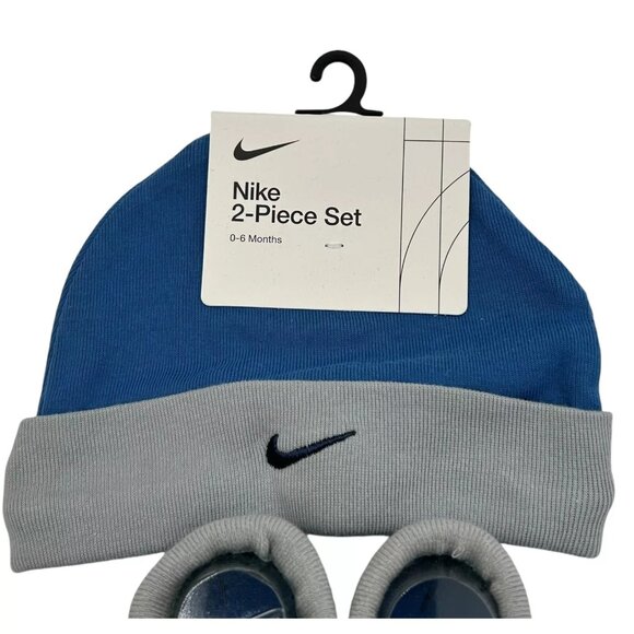 Nike Baby Infant Boy's Hat and Booties 2-Piece Set Size 0-6 Months Blue/White - Picture 2 of 9